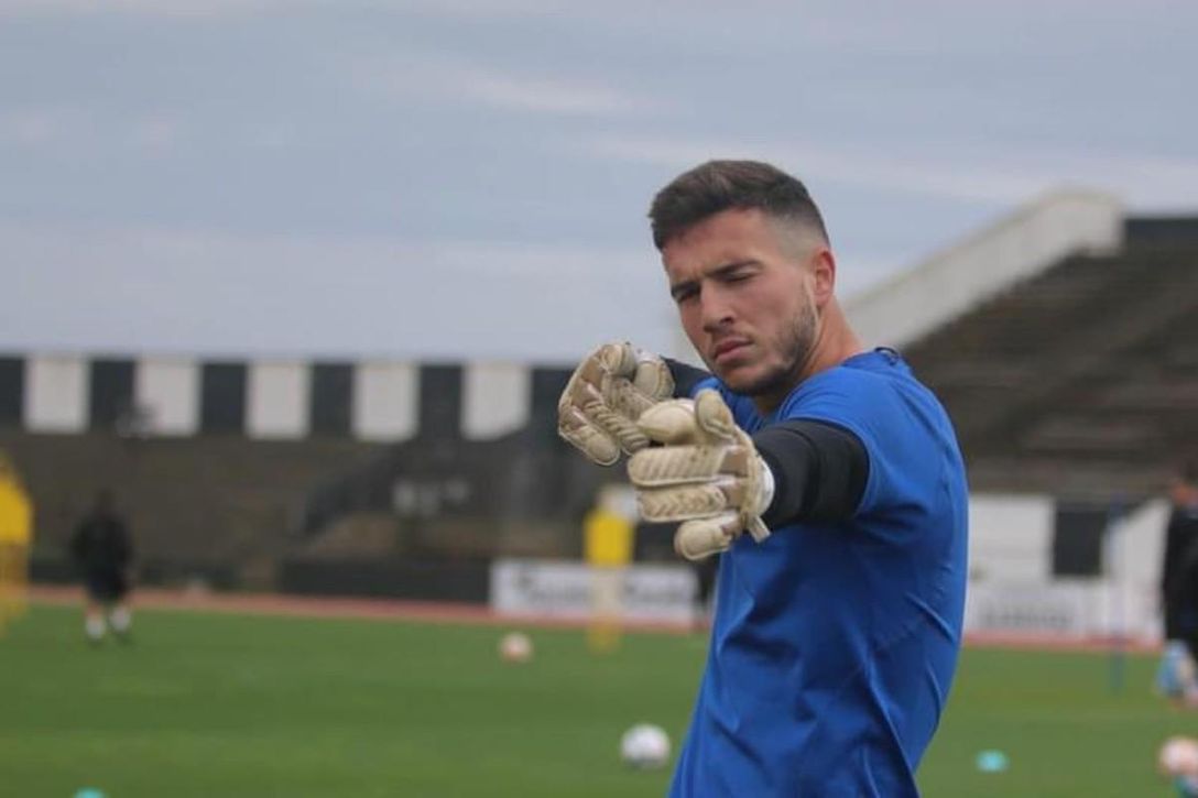 Nacho Miras, en la órbita del Málaga para su portería, encabezará el proyecto de Adrián Espárraga en el Deinze belga