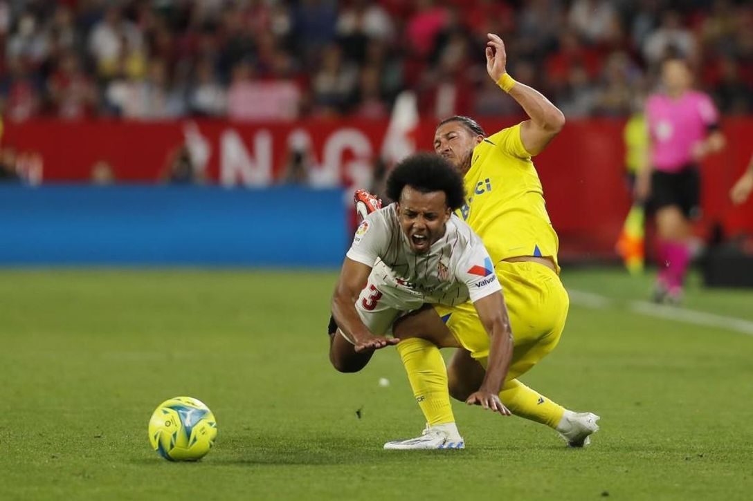 El Pacha Espino pone fin a los rumores: "Soy muy feliz en la tacita"