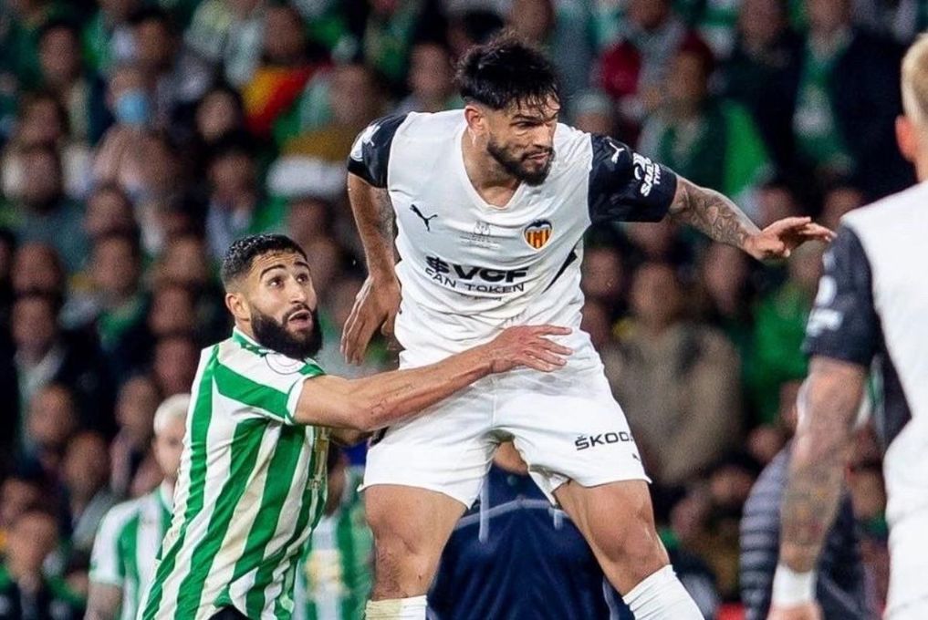 Alderete se despide del Valencia y, sin perder tiempo, lo vinculan a Atleti, Villarreal, Sevilla, Betis, pero...