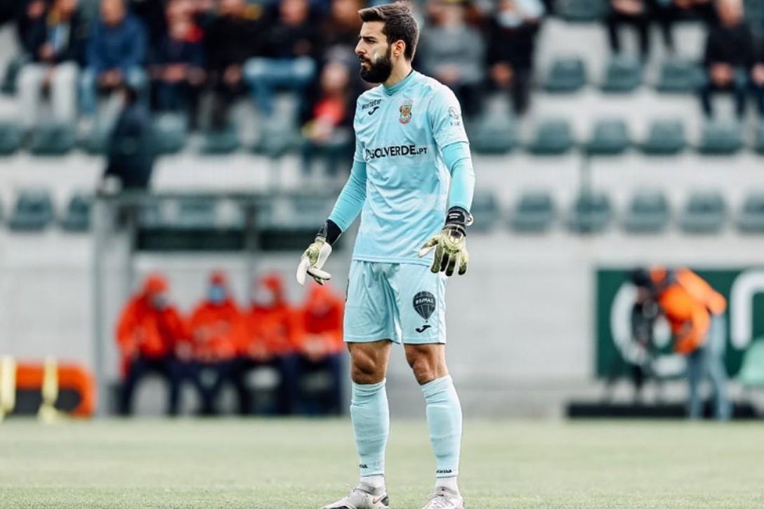 En busca de candidatos en la portería con otro portugués en la recámara