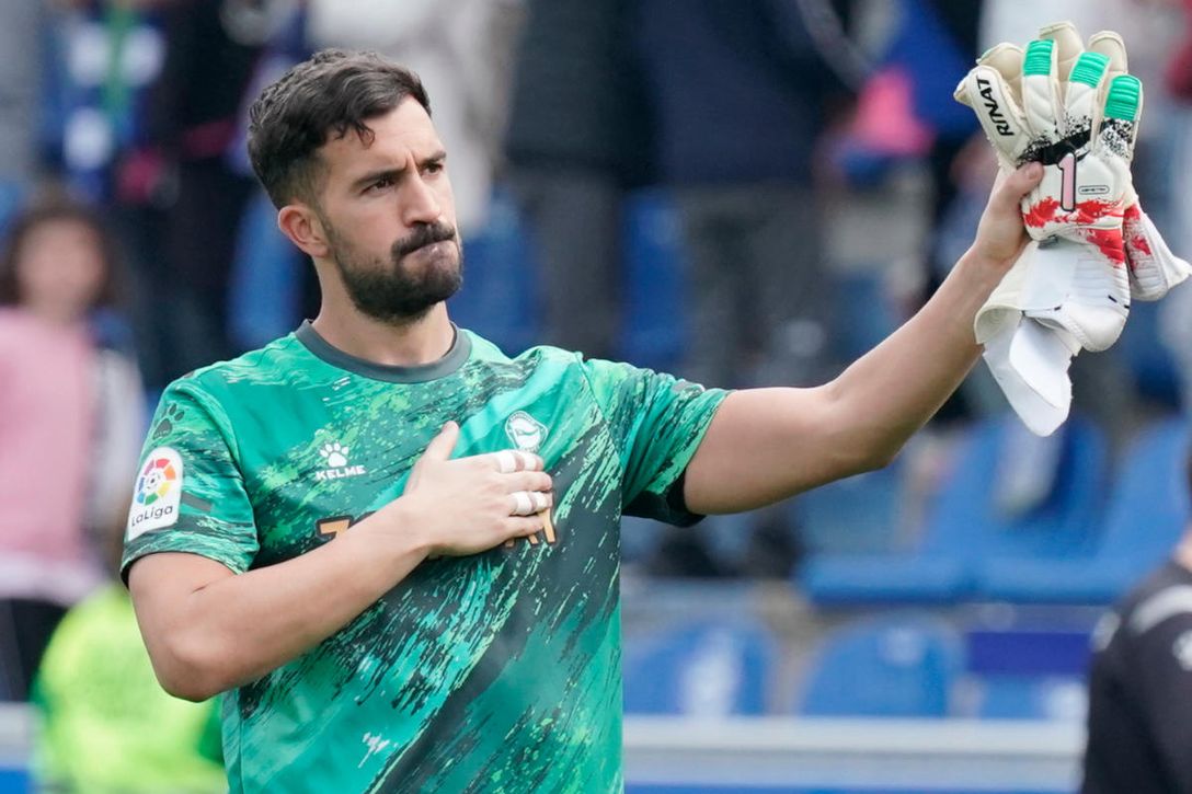 Uno de los más deseados para la portería da calabazas al Almería