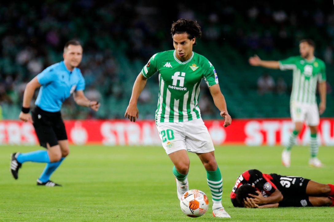 La estrecha relación entre Almería y Betis que podría favorecer a Lainez