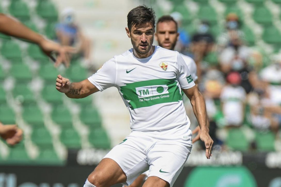 A Antonio Barragán, ex del Betis, se le abre una nueva puerta gracias a su pasado