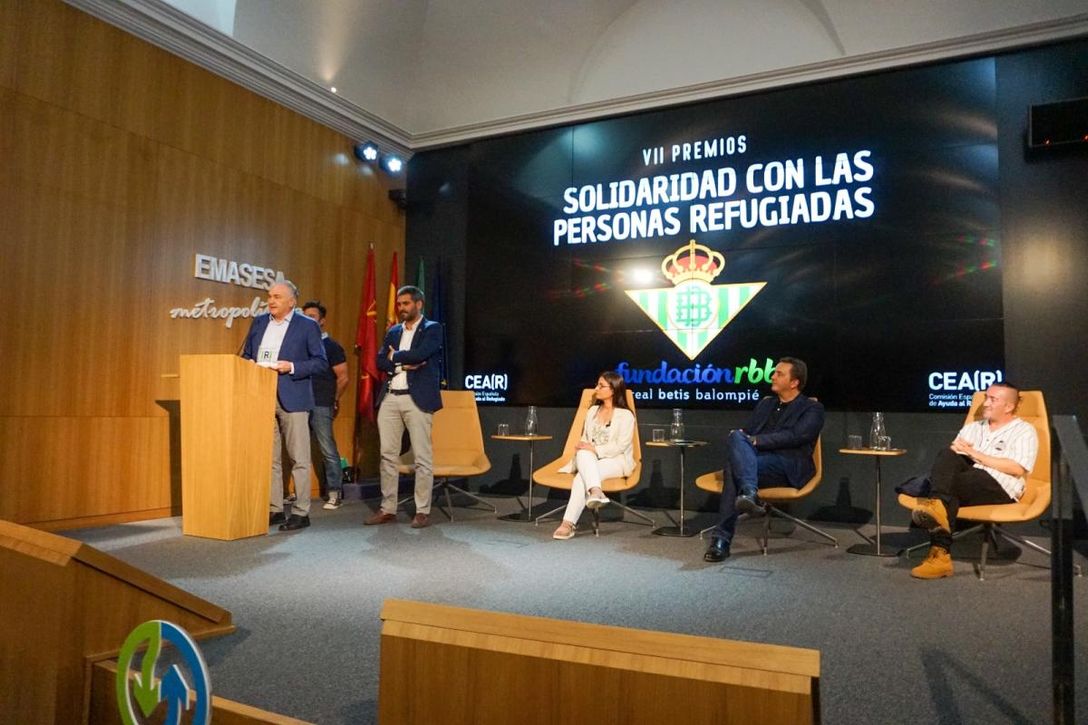 La Fundación Real Betis Balompié, reconocida por su compromiso con las personas refugiadas