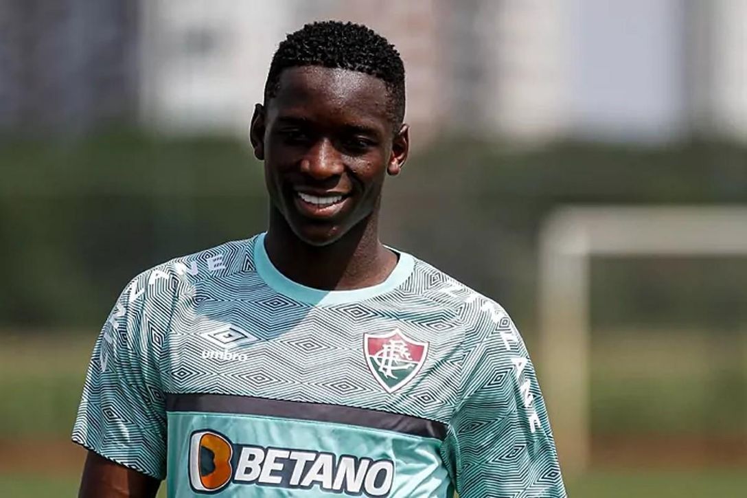 Luiz Henrique se despide en casa de la Liga en medio de la polémica: "Otra nulidad"