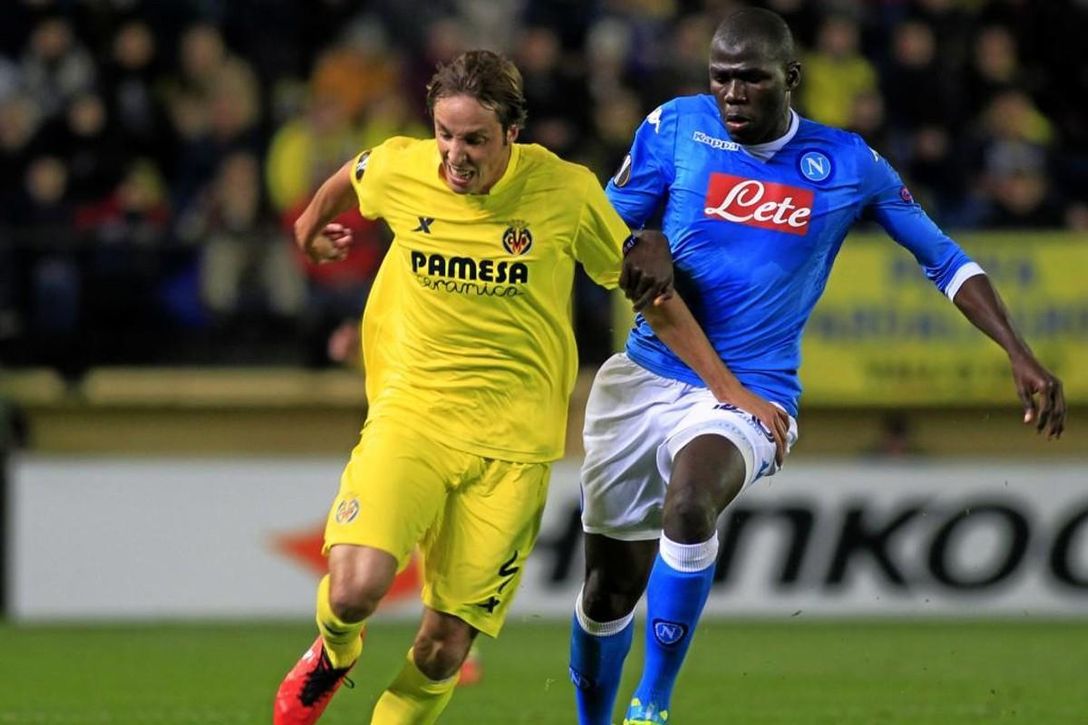 Sevilla FC, Barça y Nápoles, tres fichajes para tres equipos