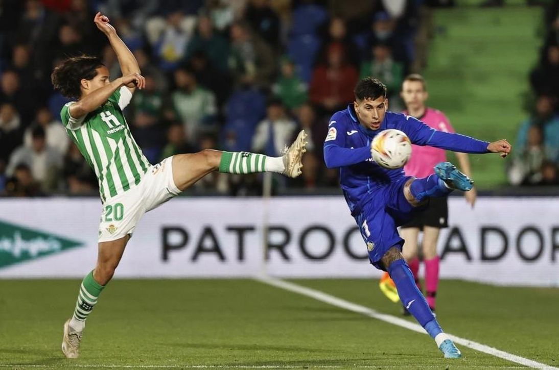 Negativa por Diego Lainez