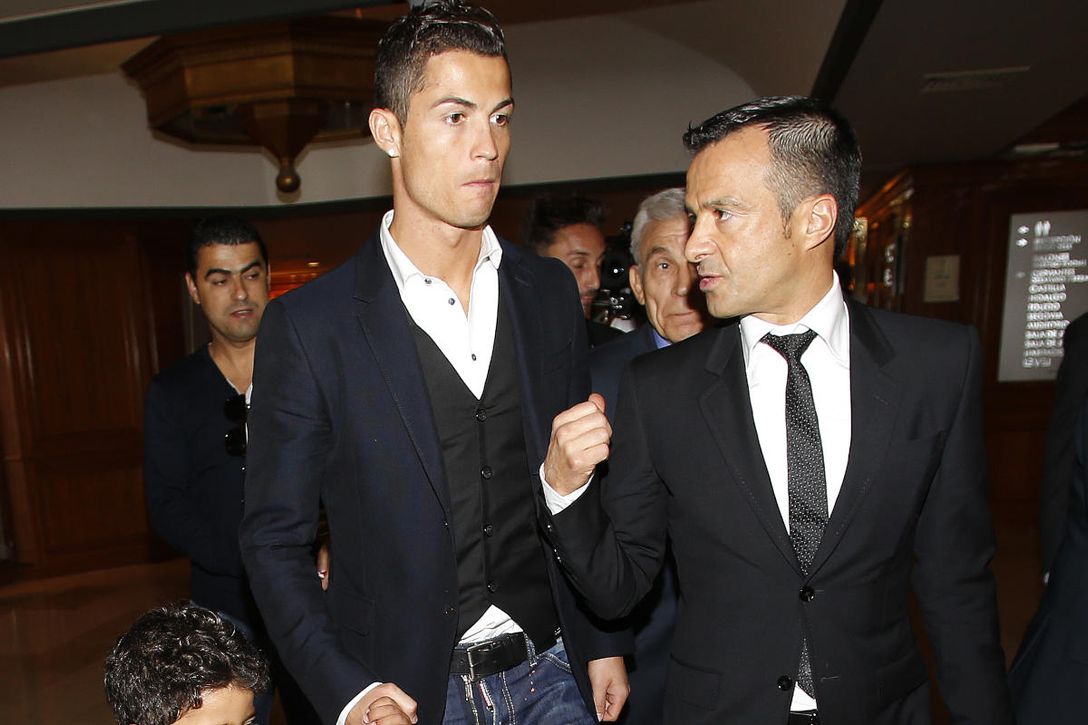 Jorge Mendes comienza a 'extender sus tentáculos' en el Almería