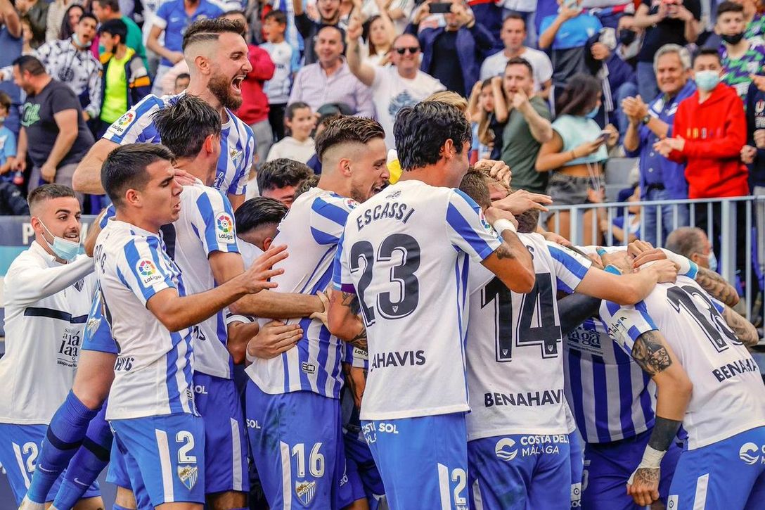 "Ha rechazado todas las ofertas para seguir en el Málaga CF"