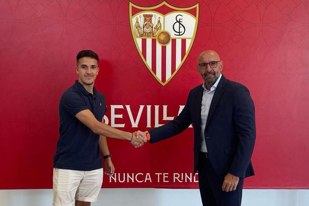 El Sevilla Atlético anuncia cinco bajas y una renovación
