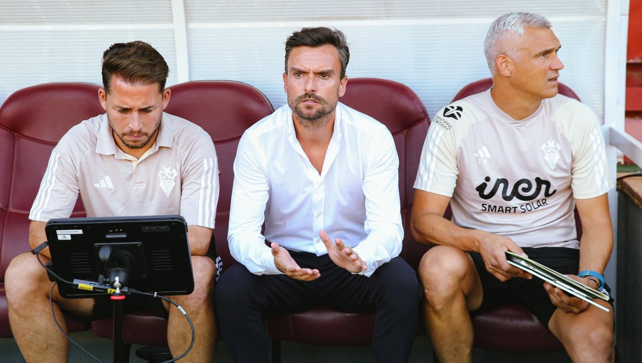 El Sporting llama a la puerta de Rubén Albés