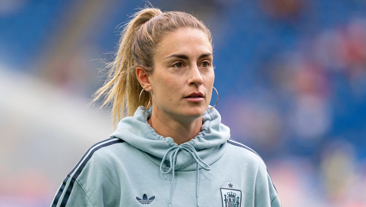 Alexia Putella se queda a gusto con Chicharito Hernández