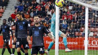 Sporting 0-0 Málaga: La era Pellicer arranca con un punto