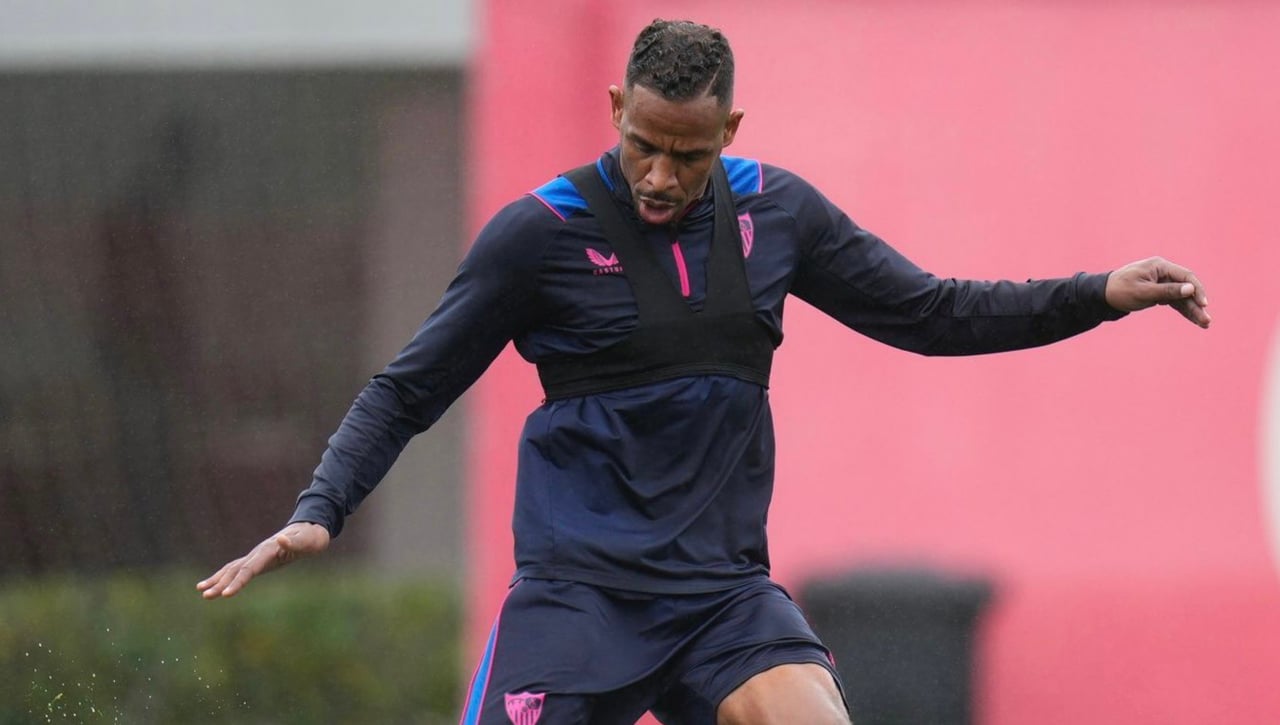 Sampaoli echa el freno con Badé: lista de convocados de 20 para el Fenerbahce