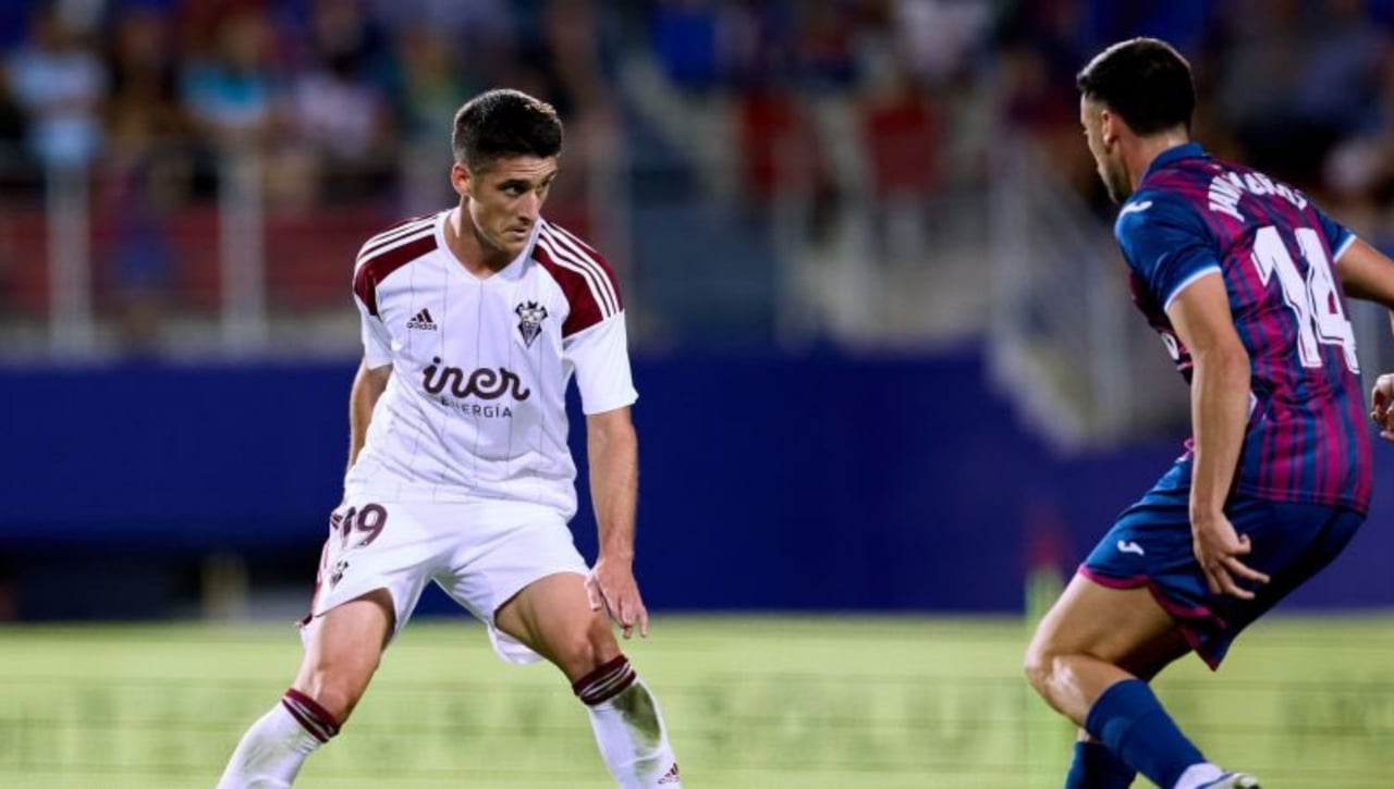 Eibar y Alavés se interesan y el Albacete se frota las manos