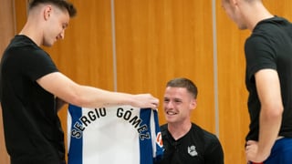 Sergio Gómez pide un 'dorsal mágico' en la Real Sociedad 