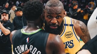 Los Lakers confirman su adiós con estrépito 