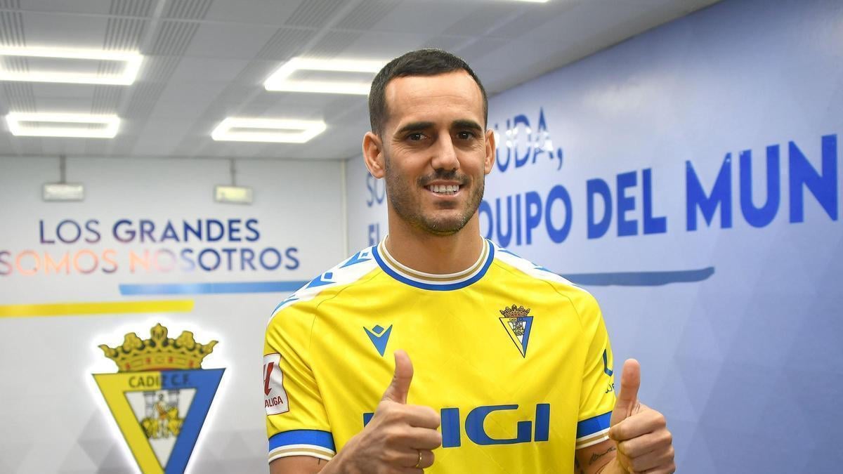 'O Rei' Juanmi amenaza al Betis