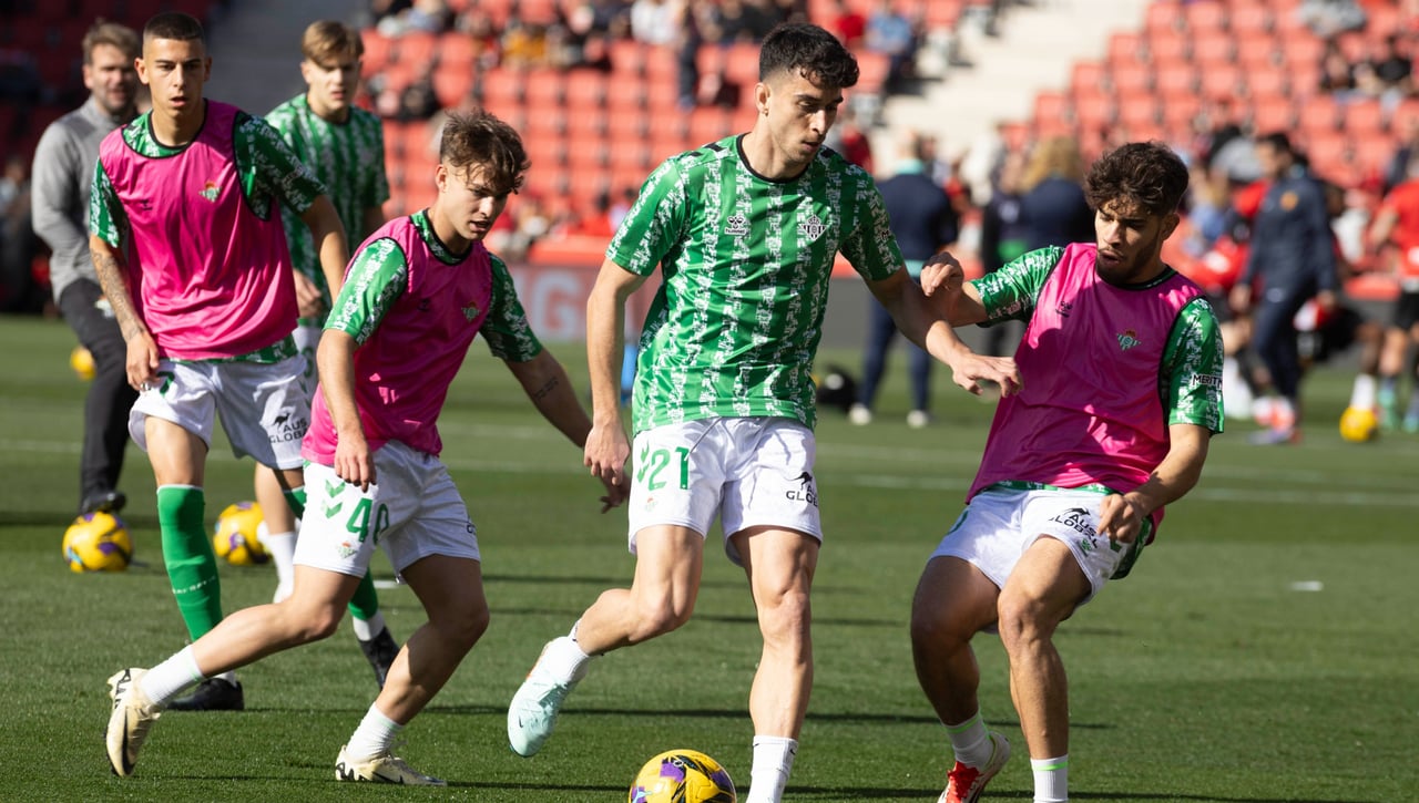 "En el Betis están pasando cosas que impiden rendir"