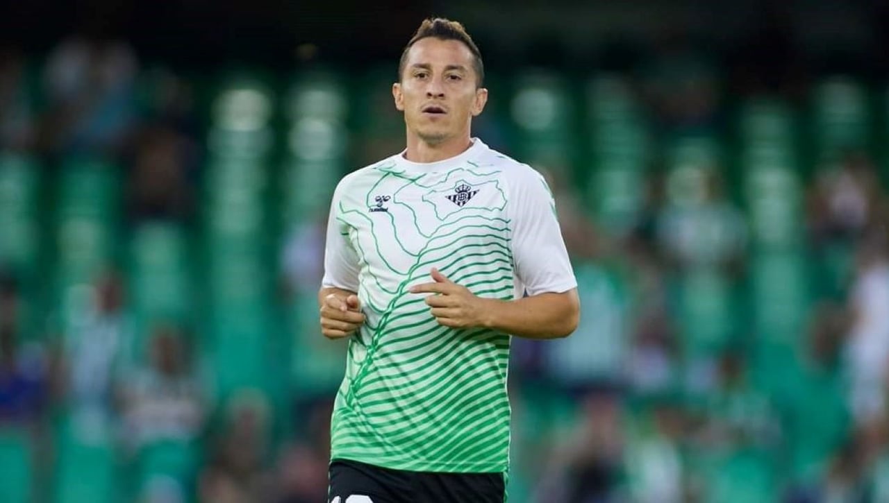 Andrés Guardado va de la mano con Leo Messi y Cristiano Ronaldo