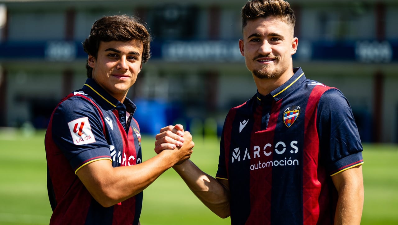 El Sevilla hace oficial el doble traspaso al Levante