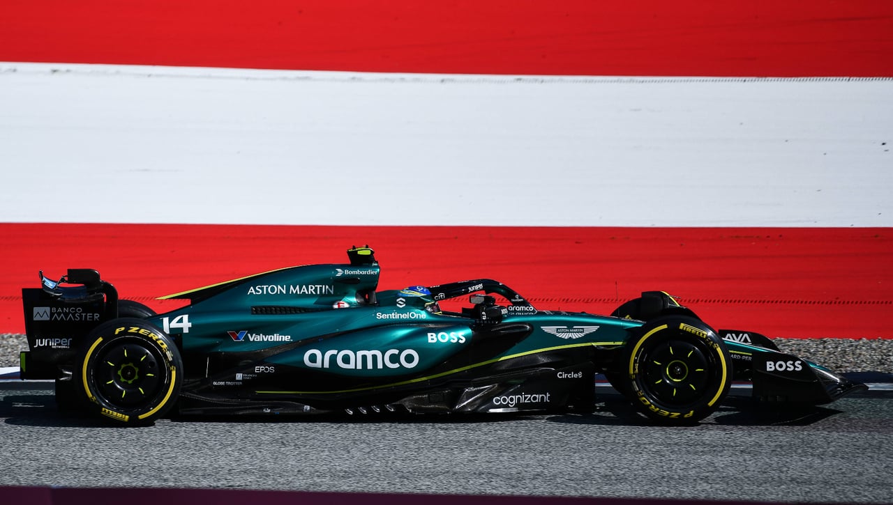 Fernando Alonso, abatido en Aston Martin