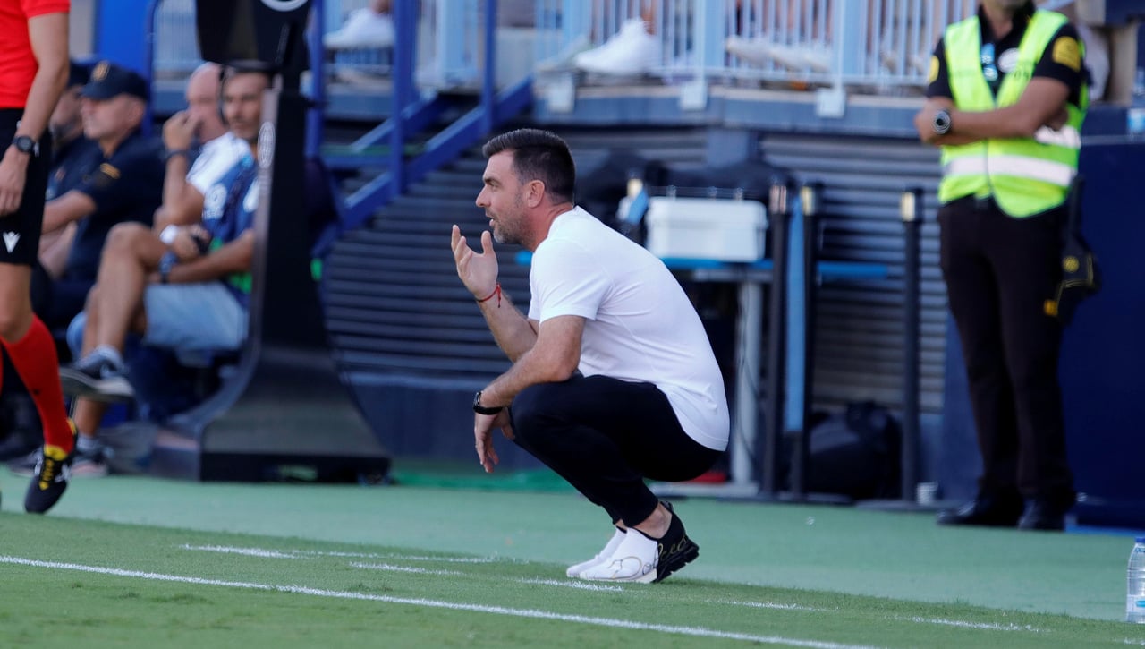 El Málaga CF despide a Pablo Guede y Pepe Mel calienta