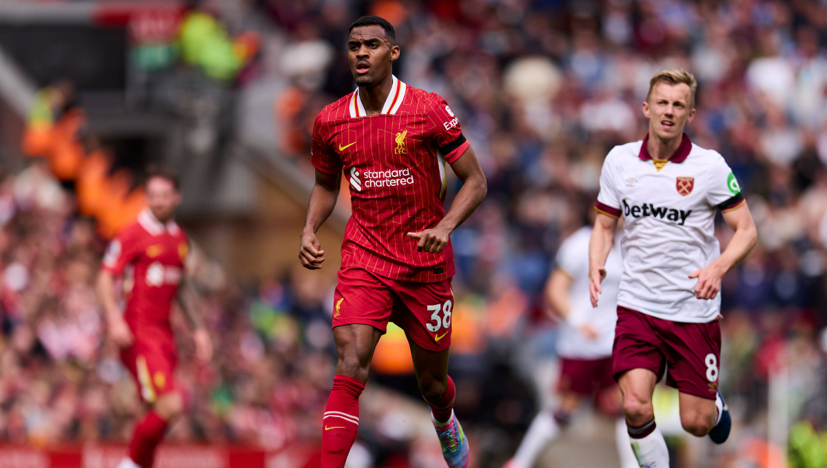 Así queda la clasificación de la Premier League con las victoria del Liverpool y el empate del Arsenal