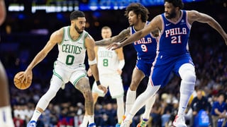 Embiid manda deberes a los Sixers