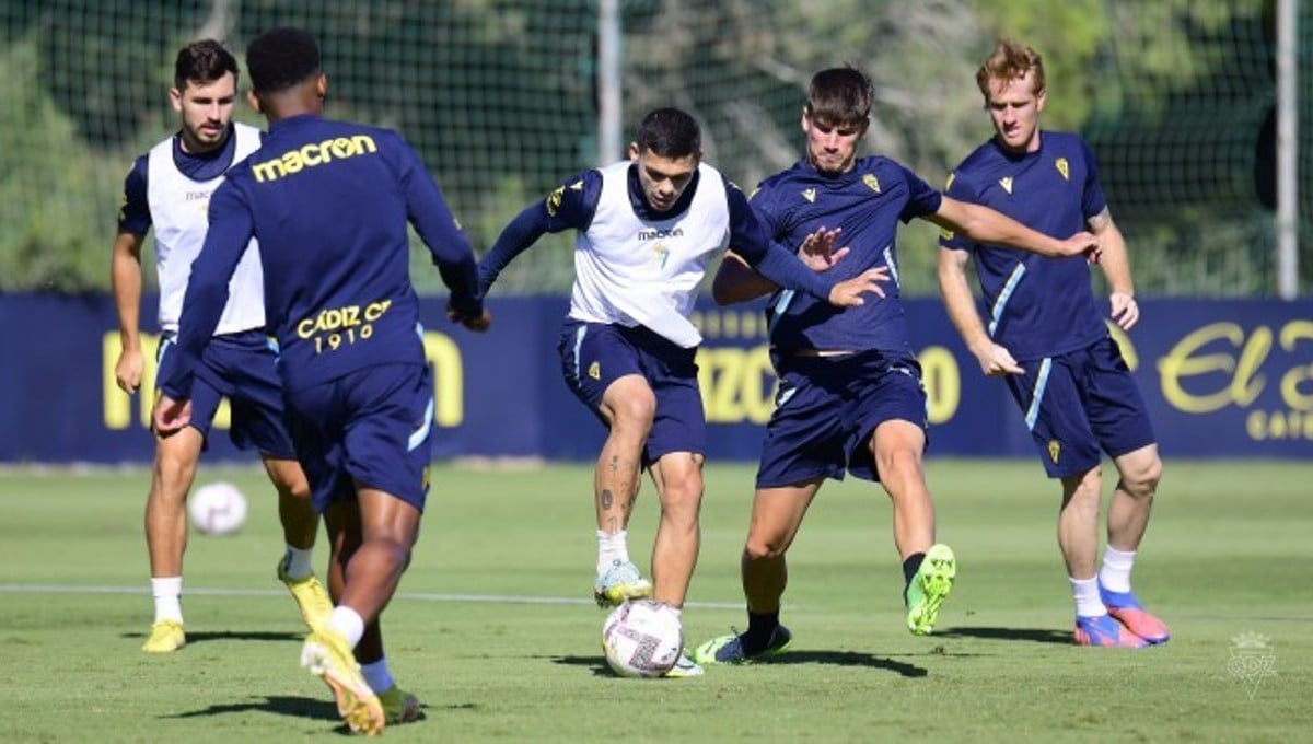 Las tres ausencias del Cádiz ante el Villarreal, una no sorprende...