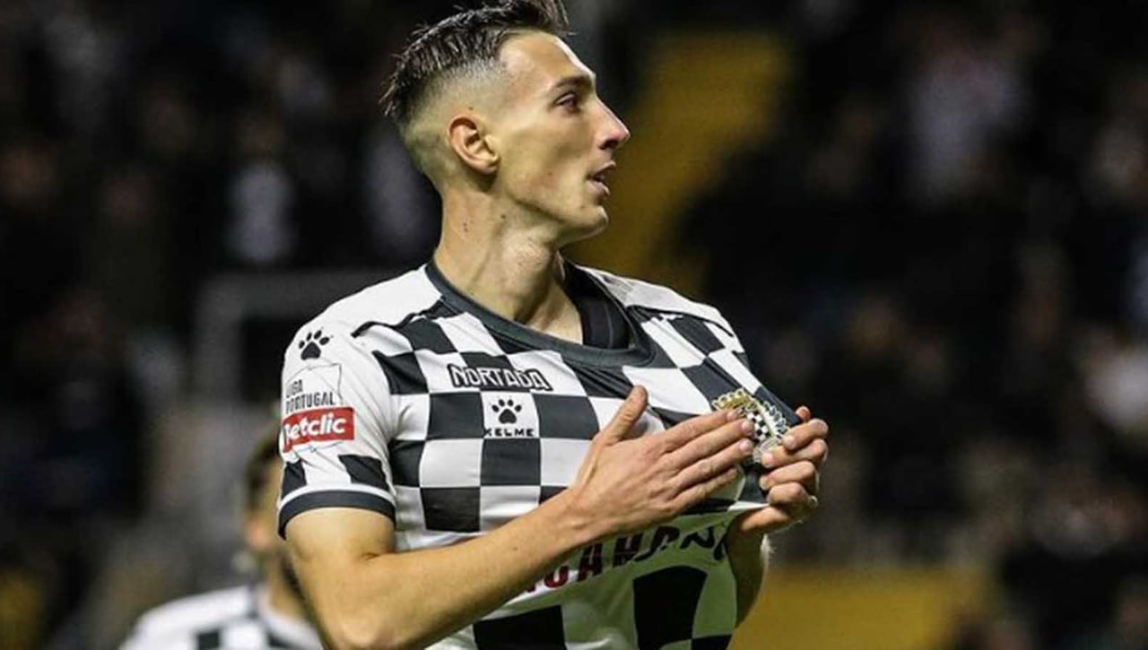 Bozenik reaparece con premio en la agenda del Sevilla 