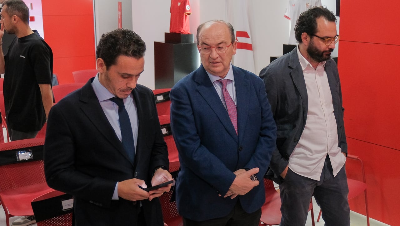 La polémica que no cesa en Nervión: de los abonos congelados al acto de los 'Fieles'