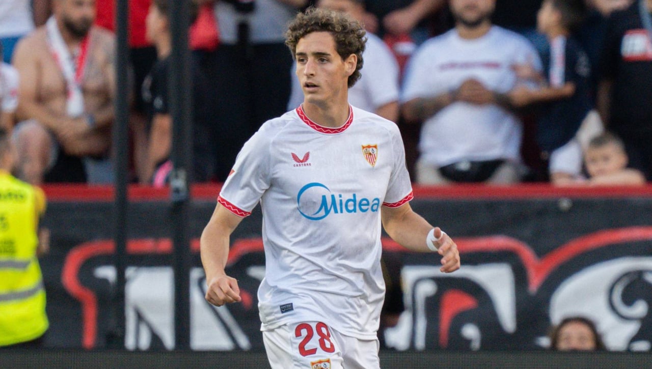 Diez canteranos harán la pretemporada con el Sevilla