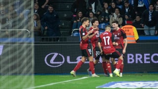 Tira la puerta abajo y llama la atención del Girona