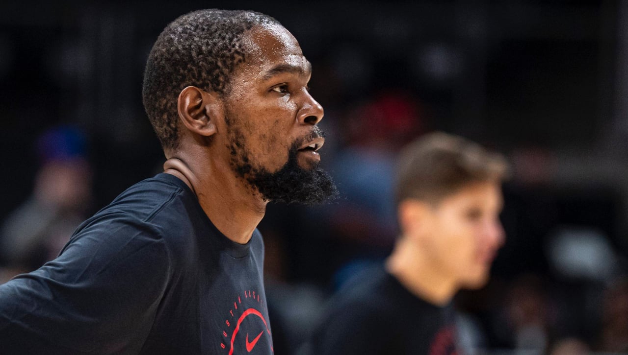 Kevin Durant cumple con su palabra por 90 millones de dólares