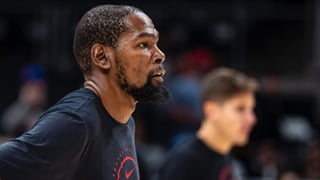 Kevin Durant cumple con su palabra por 90 millones de dólares