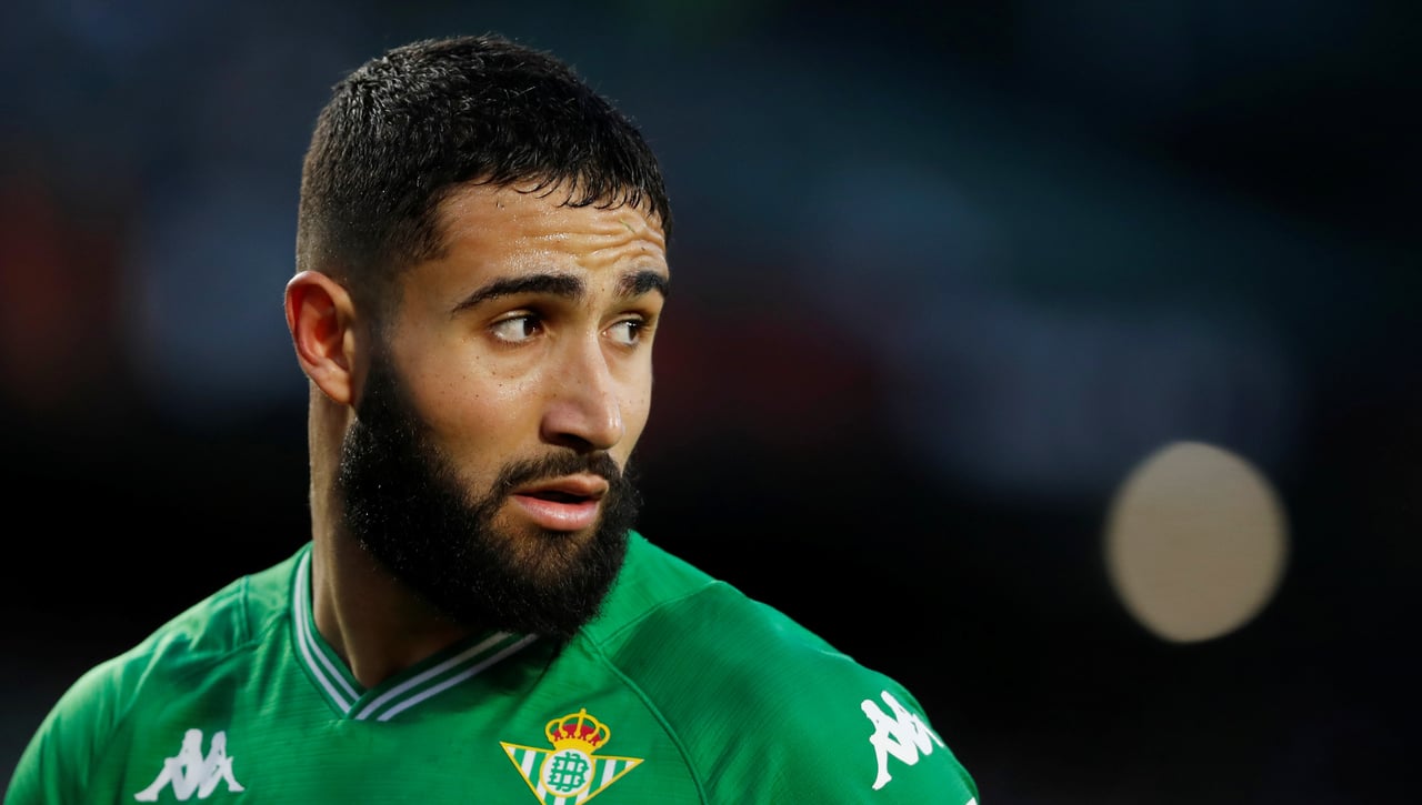 El día de su cumpleaños, Nabil Fekir está más dentro que fuera
