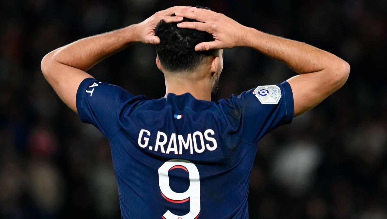 El PSG pone en el mercado a un delantero muy interesante