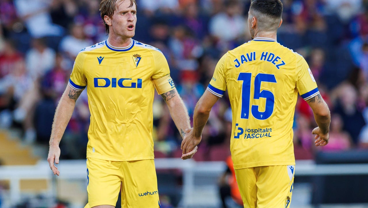 El futuro de Álex Fernández, en el aire