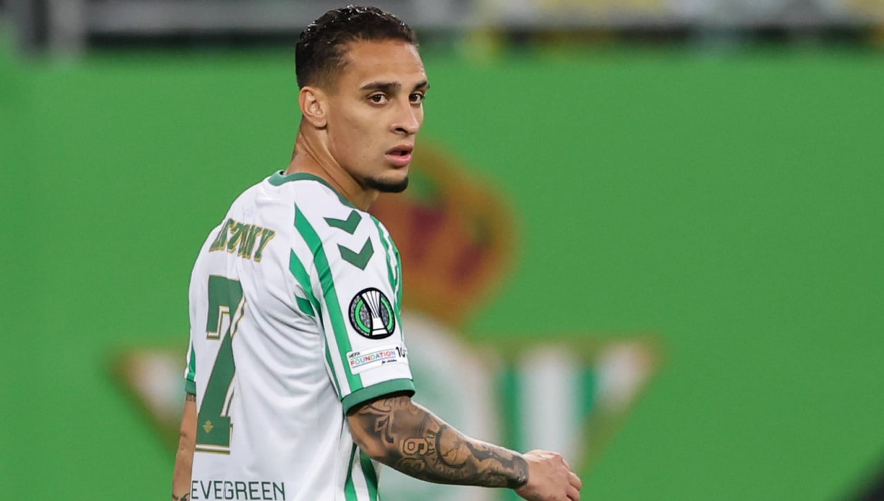 Antony recibe un esperanzador mensaje desde el Betis