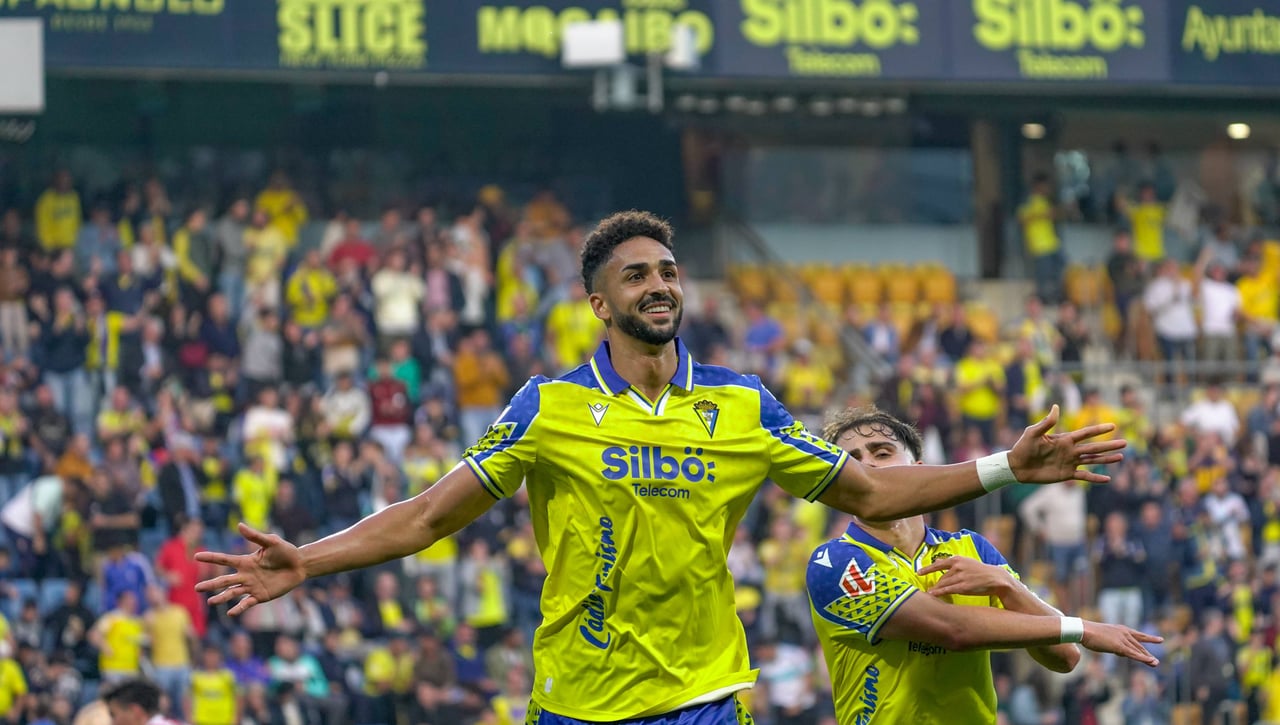 El Rayo se interesa por Chris Ramos