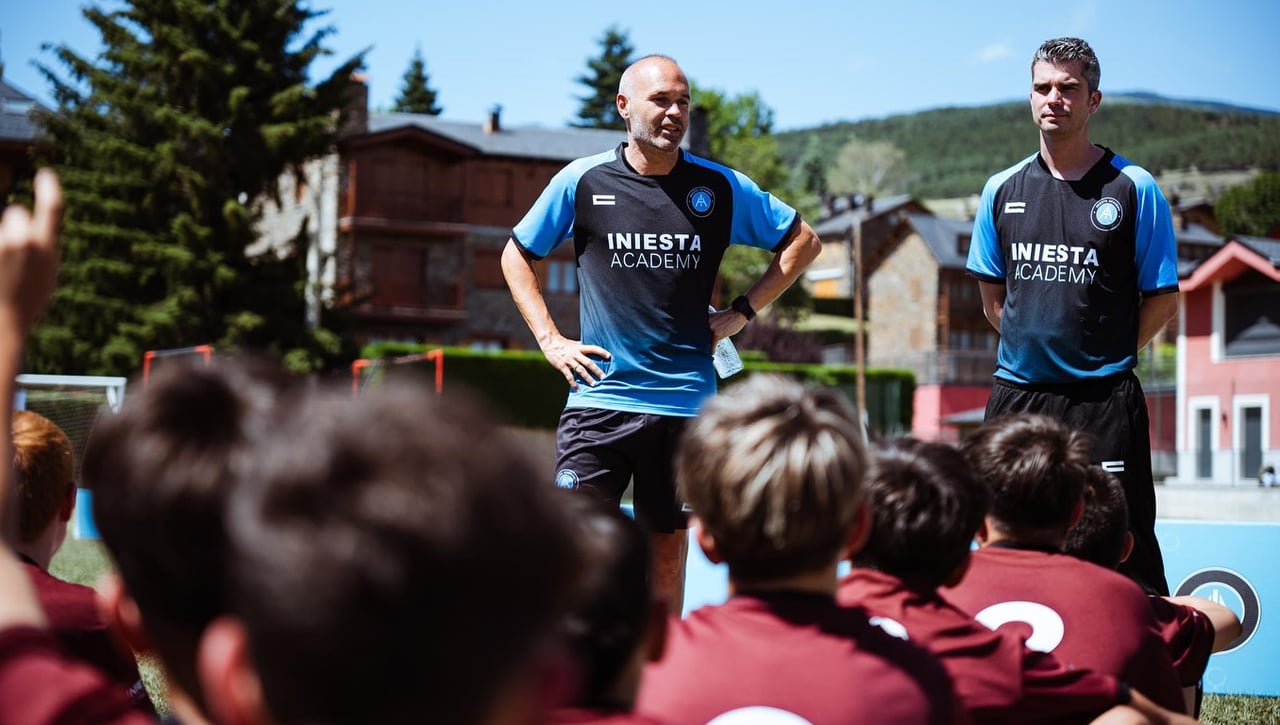 Iniesta se ofrece para volver al Barça