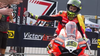 Bulega brilla en casa y Álvaro Bautista suma un nuevo triunfo