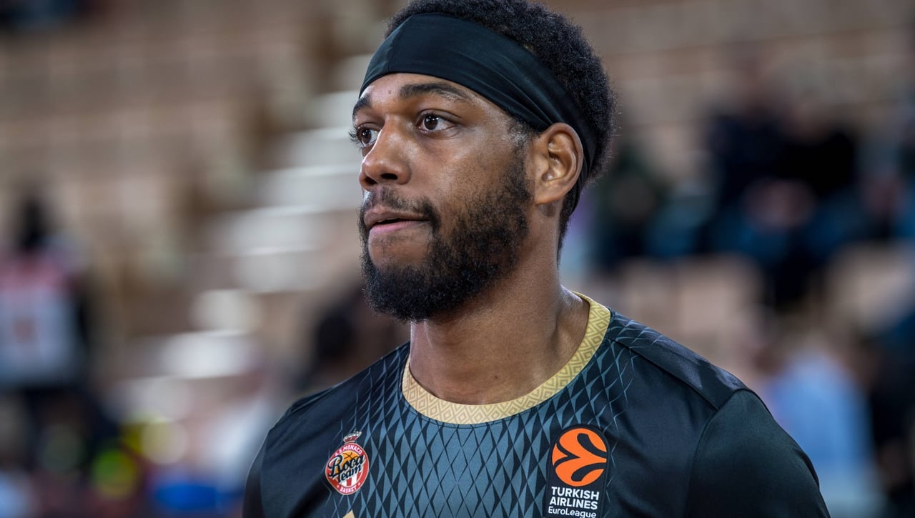 Cambia de opinión con Scariolo y firma por un año