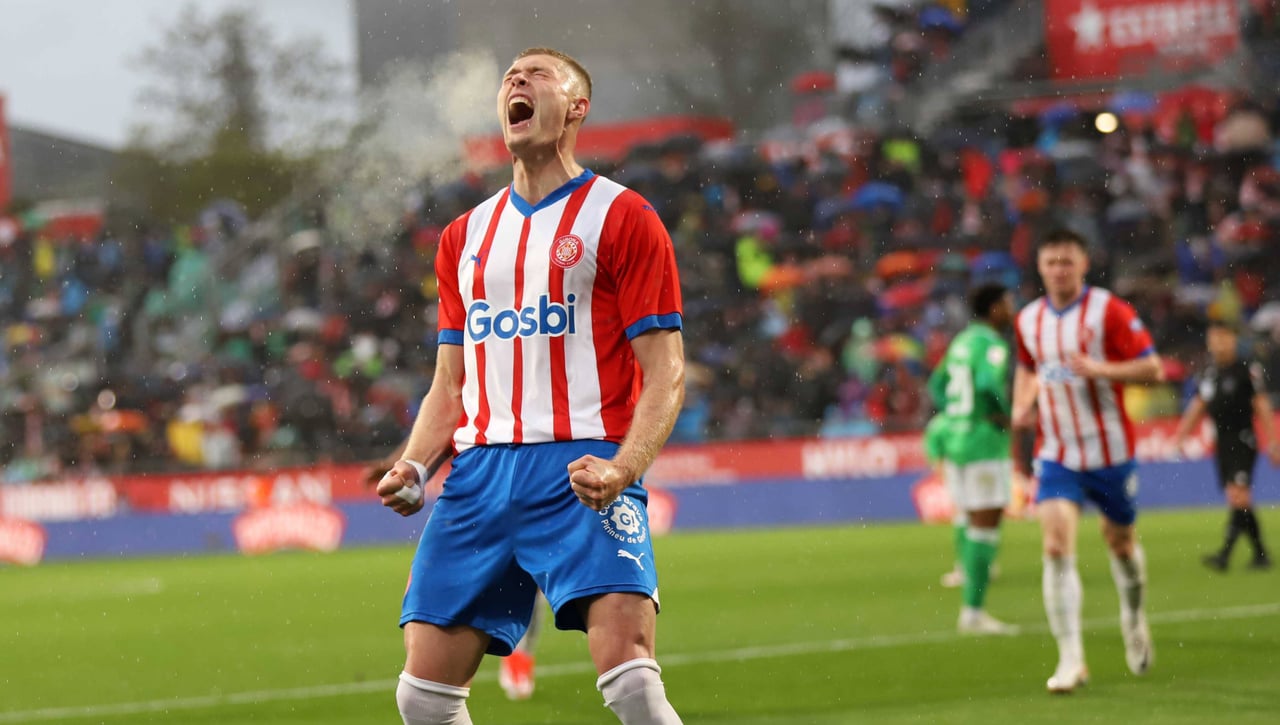 Problemas para Dovbyk