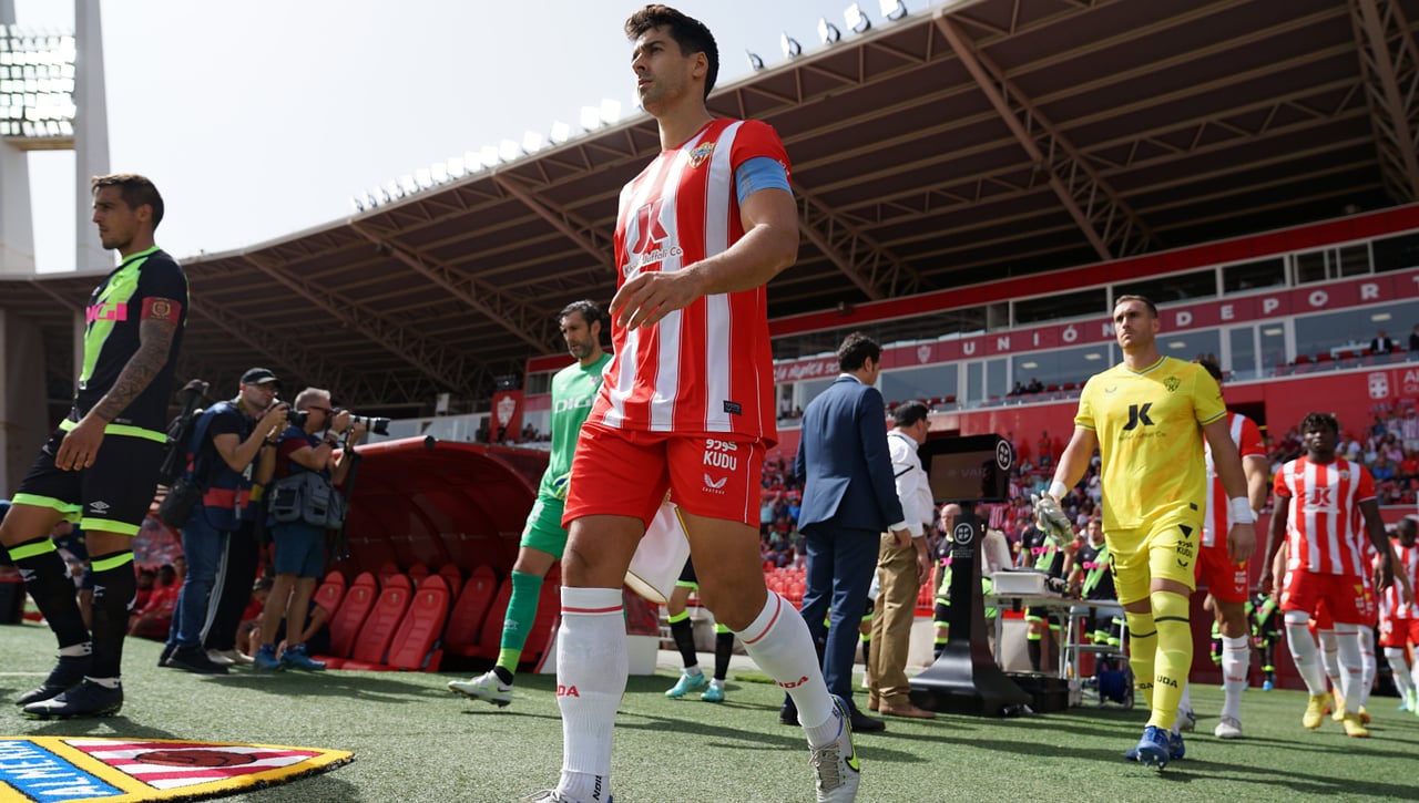 César de la Hoz: el quiero y no puedo en su despedida del Almería