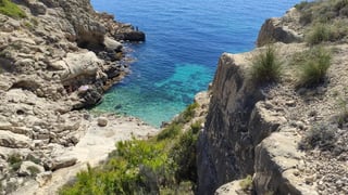 Las cinco playas de España donde se alarga el verano y no existe el otoño