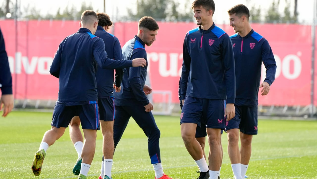 El Sevilla vuelve a la ciudad deportiva con una visita especial