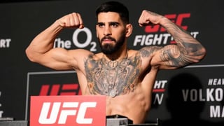 Ilia Topuria vacila a Conor McGregor