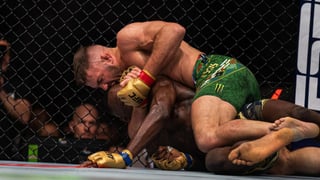 Dricus du Plessis finaliza a lo grande la pelea del año en el UFC 305